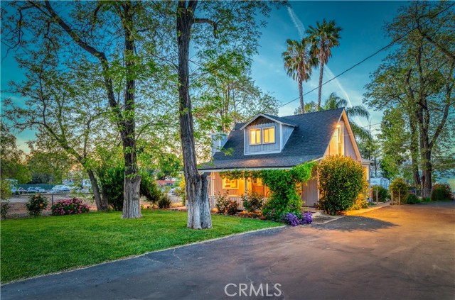 Detail Gallery Image 1 of 29 For 16482 Grand Ave, Lake Elsinore,  CA 92530 - 3 Beds | 3/1 Baths