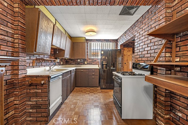 9649 Grace Street, Fontana CA: https://media.crmls.org/medias/7ab3780f-35b0-403f-be81-533962cf67b2.jpg