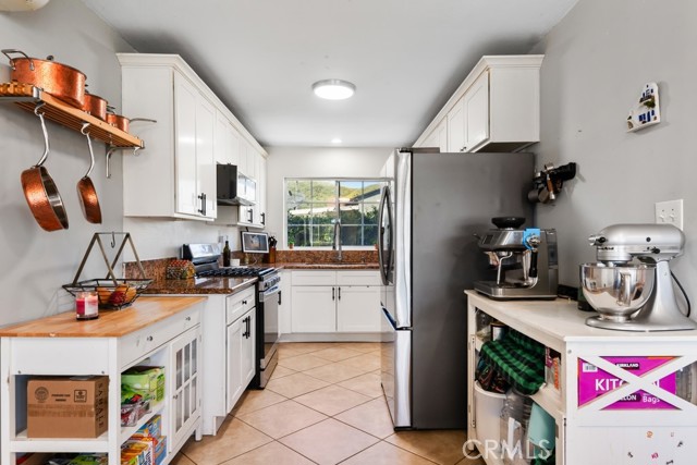 Detail Gallery Image 8 of 20 For 1711 Glenpark St, Pomona,  CA 91768 - 3 Beds | 1 Baths