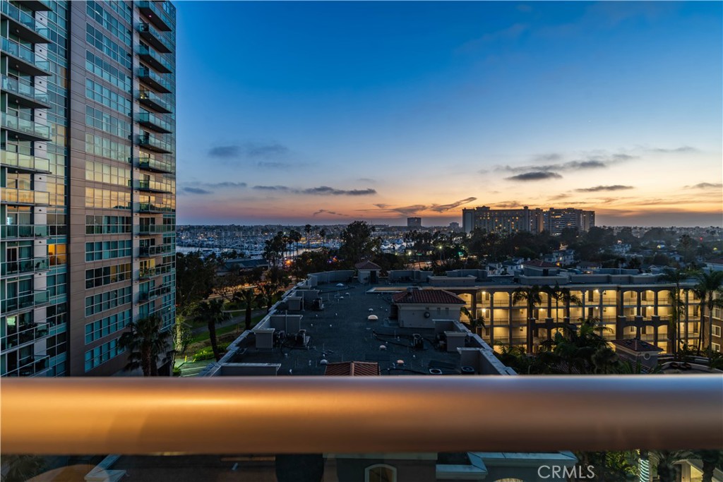 https://media.crmls.org/medias/7ab4b18e-cdb0-4106-8493-d863ccab50f3.jpg?preset=X-Large