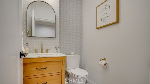22914 Gershwin Drive, Woodland Hills CA: https://media.crmls.org/medias/7ab50981-a43f-47e0-963c-99afa5522832.jpg