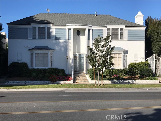 9683 W Olympic Boulevard Beverly Hills, California Owner User, Investor, Developer Opportunity! Prime location directly across Roxbury Park. The charming French style apartment complex has 5 units and a manager's office around a lovely central courtyard garden. The front unit is on 2 levels, and has 2 bedrooms, a living room, dining room, den, kitchen, 1 full bath, 2 half baths, washer and dryer, and private basement. A manager's office is located on the front upper level, it has a 3/4 bath and a separate entrance. The manager's office could be combined with the front unit by opening up the common wall. A permit may be required. The 4 units in the back consist of 2 units on two levels, and 2 units on one level. Each of the 4 units has 2 bedrooms, a living room, dining room, kitchen, 1 full bath, and 1 half bath. There are 7 on-site parking spaces, 4 are covered. All of the units feature lovely hardwood floors, wainscoting, moldings, and tiles. Many improvements have been made to the property. There is a laundry facility in the common basement. Per the Assessor, the building is 6,800 sf, the land 7,806 sf. Competitive price per square foot for 2021 Beverly Hills multifamily. Amenities at Roxbury Park include tennis, lawn bowling, a community center, and playground. Walking distance to Century City and Beverly Hills High School. Drive by to appreciate the amazing location of this unique property. Do not disturb tenants.