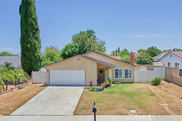 Detail Gallery Image 1 of 34 For 2019 Newton Dr, Corona,  CA 92882 - 3 Beds | 2 Baths