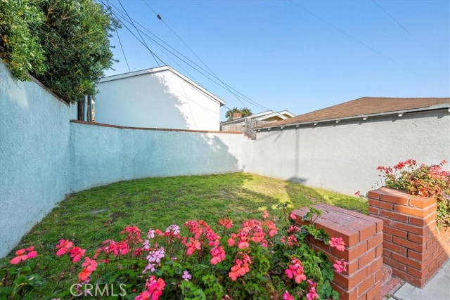 347 Avenue F, Redondo Beach, California 90277, 3 Bedrooms Bedrooms, ,1 BathroomBathrooms,Residential,Sold,Avenue F,SB23062855