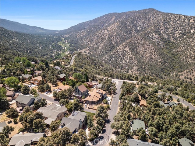 Detail Gallery Image 8 of 47 For 2712 Tirol Dr, –,  CA 93225 - 3 Beds | 2 Baths