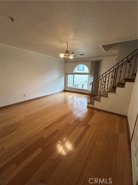 Detail Gallery Image 5 of 8 For 428 N Hollywood Way #203,  Burbank,  CA 91505 - 2 Beds | 2 Baths