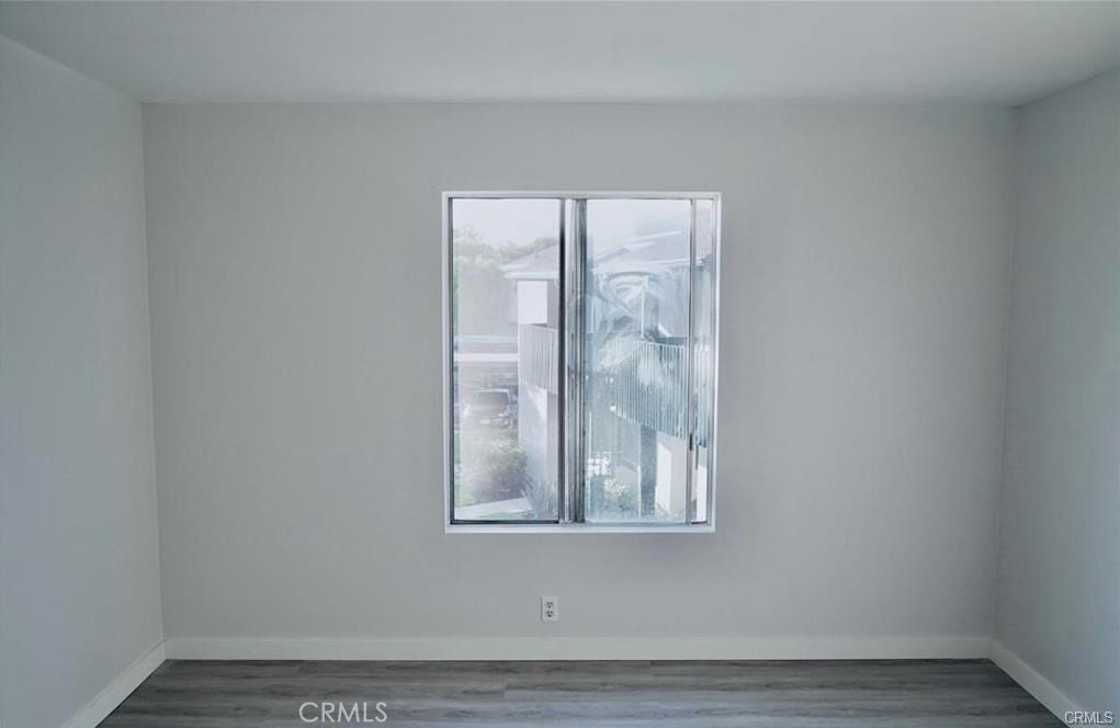https://media.crmls.org/medias/7ab75a21-3397-4605-aa4c-5b054caa6ea4.jpg?preset=X-Large