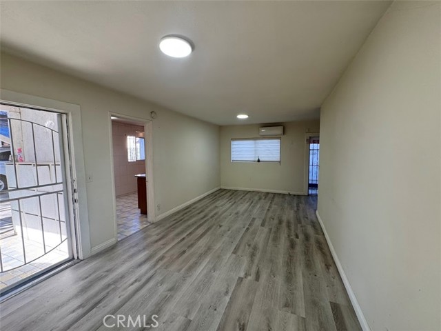 Detail Gallery Image 6 of 30 For 2326 Elmgrove, Los Angeles,  CA 90031 - 7 Beds | 3 Baths