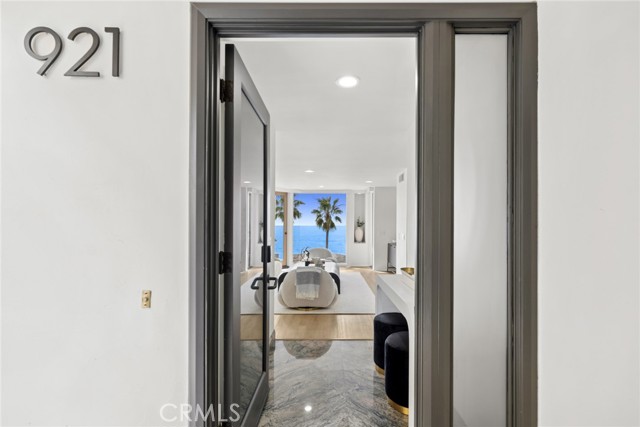 Detail Gallery Image 26 of 56 For 921 Gaviota Dr, Laguna Beach,  CA 92651 - 7 Beds | 7/1 Baths