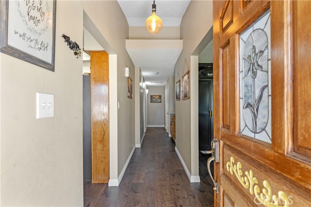 Detail Gallery Image 4 of 44 For 21921 Fig Ct, Tehachapi,  CA 93561 - 3 Beds | 2 Baths