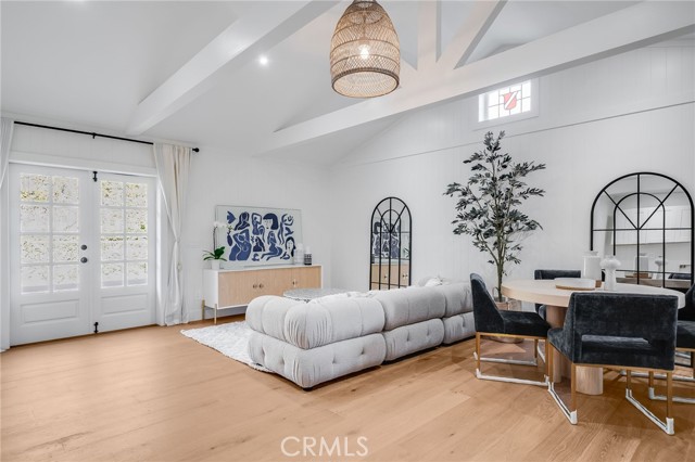 Detail Gallery Image 22 of 30 For 360 Diamond St, Laguna Beach,  CA 92651 - 4 Beds | 3 Baths