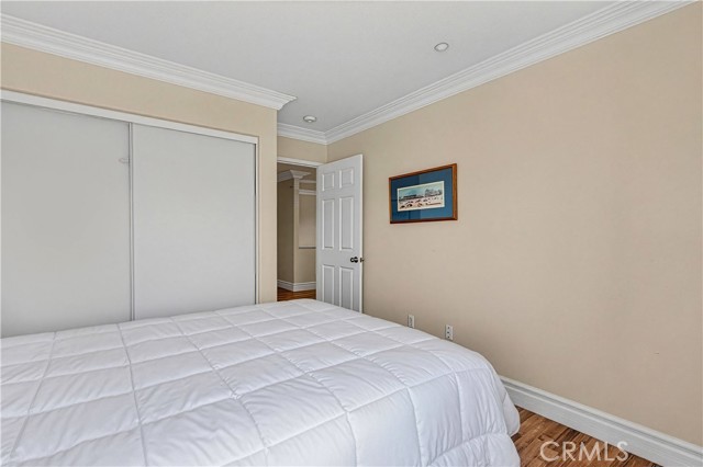 Detail Gallery Image 17 of 29 For 21803 Delany Ln, Canoga Park,  CA 91304 - 3 Beds | 3 Baths