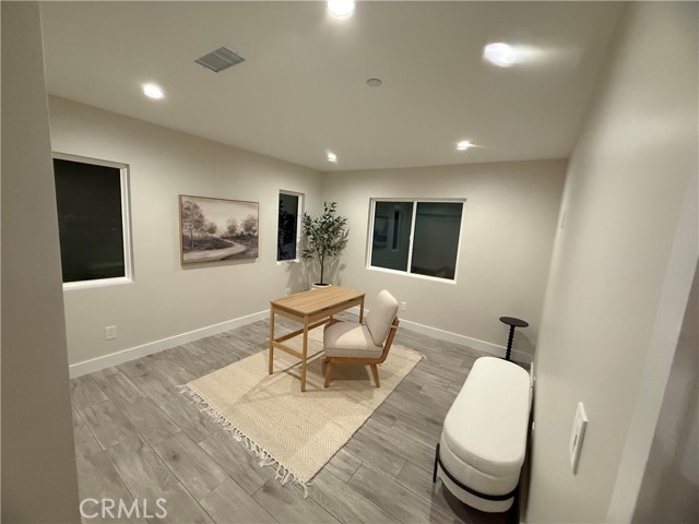 422 Almond Avenue, Monrovia CA: https://media.crmls.org/medias/7abbeab9-5127-4b94-98e2-fb0a3c93a28a.jpg