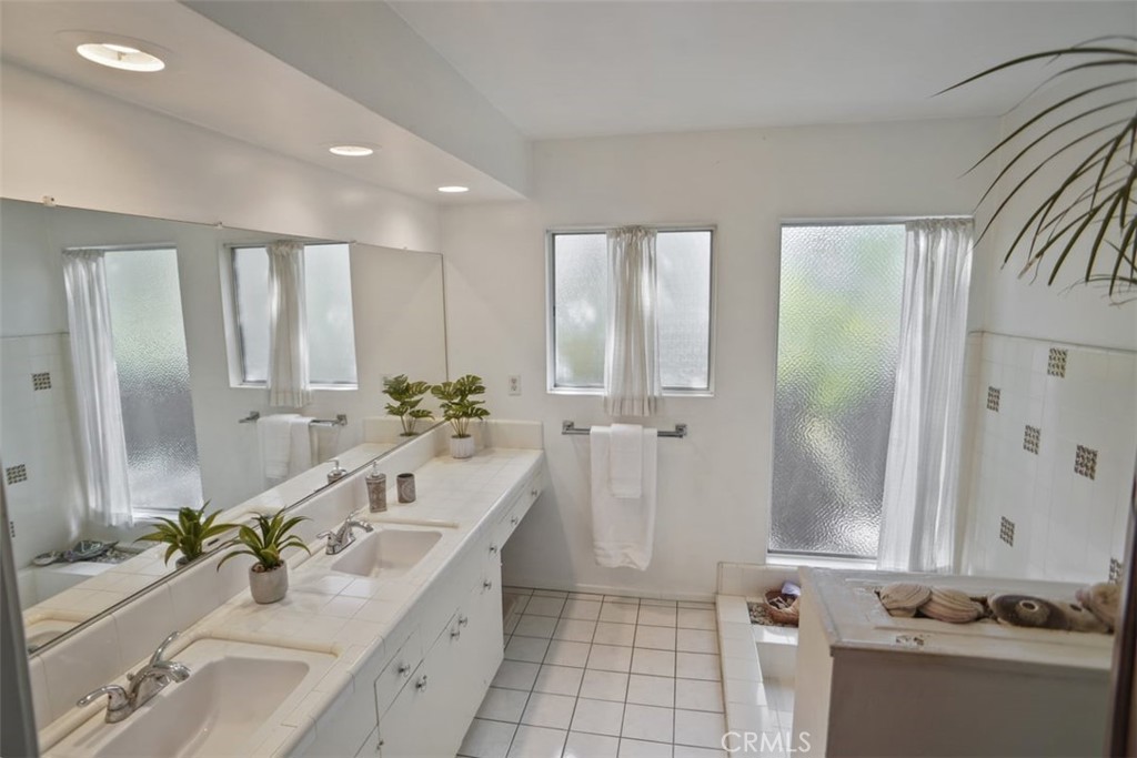 MLS #SR25236821 image #17