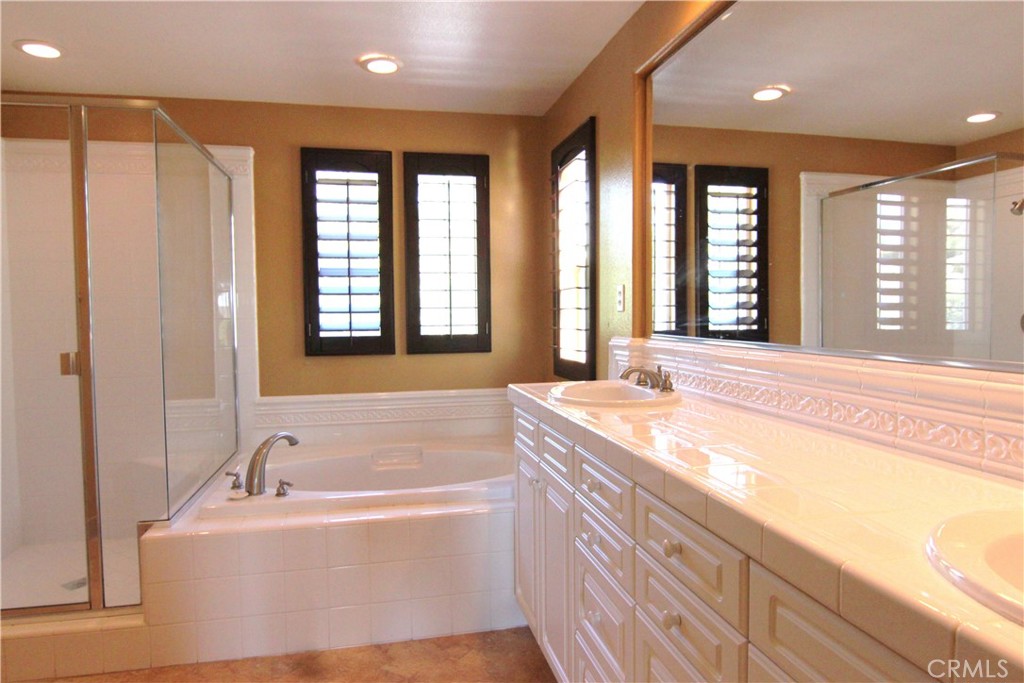 MLS #OC25275023 image #13