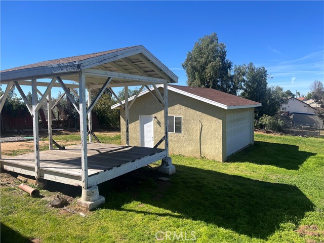 Detail Gallery Image 9 of 12 For 12184 Gladys, Yucaipa,  CA 92399 - 3 Beds | 2 Baths