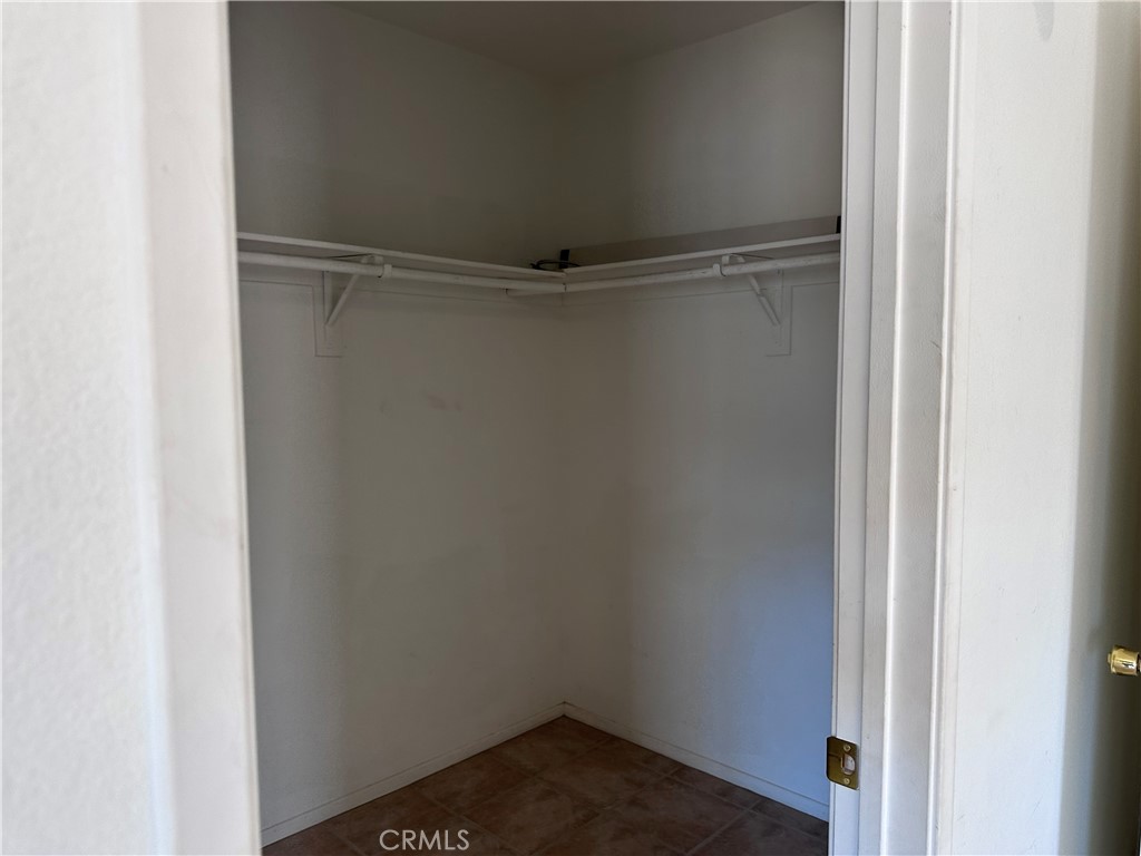 https://media.crmls.org/medias/7abd1b37-5159-4545-982a-eeab5a948d04.jpg?preset=X-Large