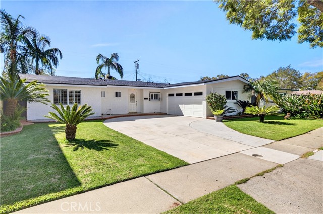 Detail Gallery Image 4 of 54 For 1626 E 15th, Santa Ana,  CA 92701 - 4 Beds | 2 Baths