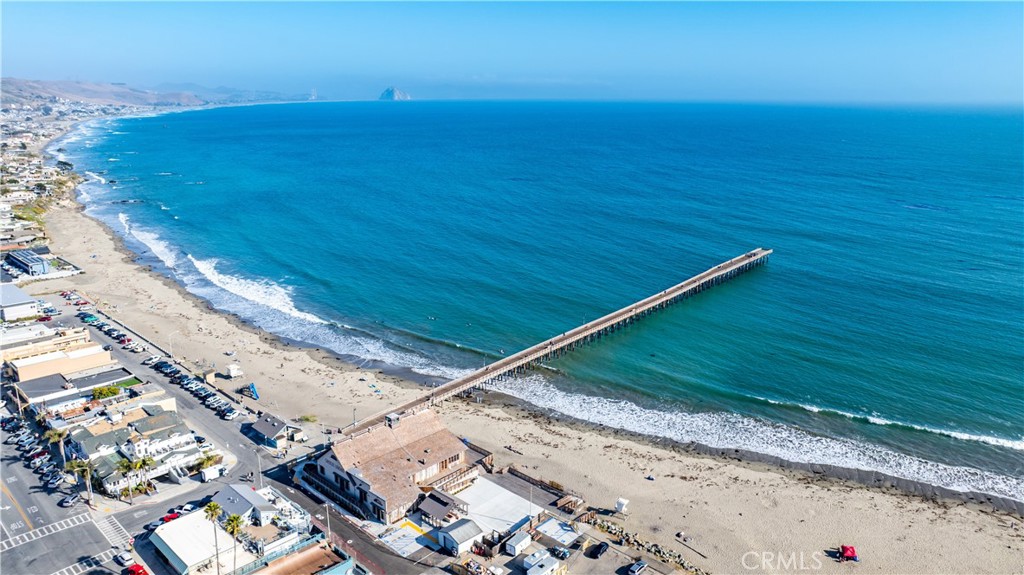 https://media.crmls.org/medias/7abdee2b-01a2-4130-8d9f-87ba1cc74070.jpg?preset=X-Large