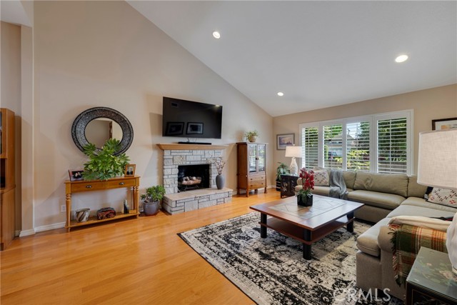 Detail Gallery Image 23 of 56 For 1331 Nutwood Ave, Fullerton,  CA 92831 - 4 Beds | 2 Baths