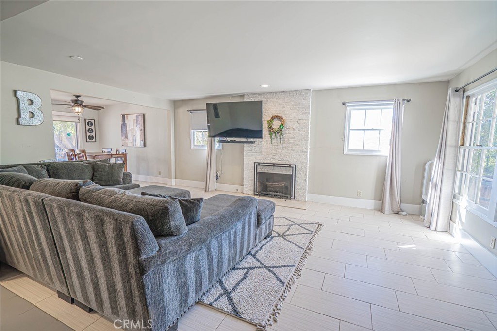 MLS #SR25235061 image #8