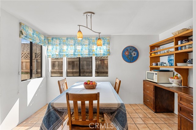 Detail Gallery Image 15 of 34 For 3935 Vista Ct, La Crescenta,  CA 91214 - 2 Beds | 2 Baths