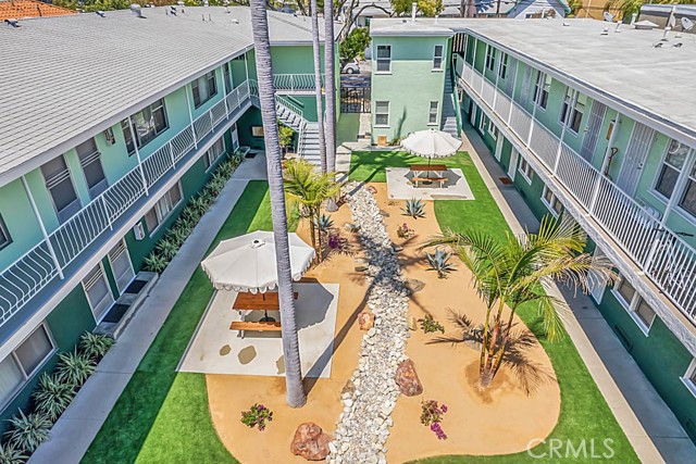 Detail Gallery Image 5 of 7 For 1212 E 3rd, Long Beach,  CA 90802 - – Beds | – Baths