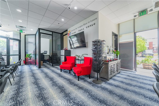 Image 4 of 16 For 2956 Colorado Boulevard
