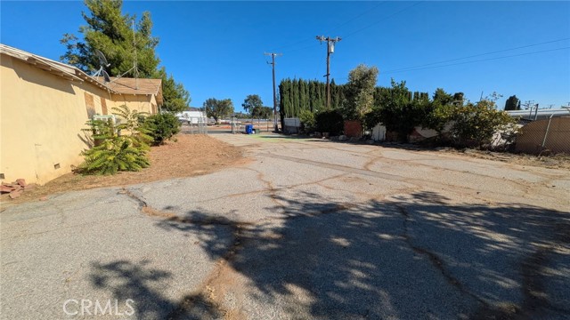 12278 5th, Yucaipa CA: https://media.crmls.org/medias/7ac18777-6c67-4950-844a-8a45b9b2f7f3.jpg