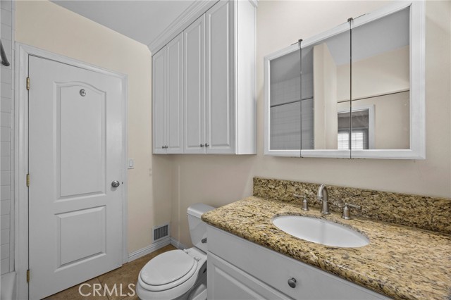 Detail Gallery Image 19 of 39 For 122 E Rosewood Ct, Ontario,  CA 91764 - 2 Beds | 2 Baths