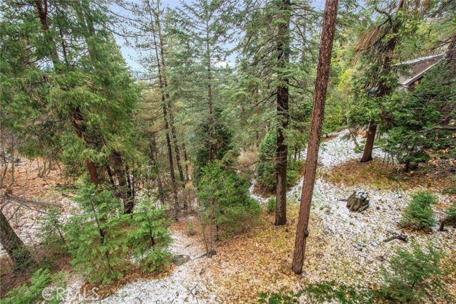 513 W Victoria Court, Lake Arrowhead CA: https://media.crmls.org/medias/7ac23841-3e70-4112-ae8d-3e59e287509c.jpg