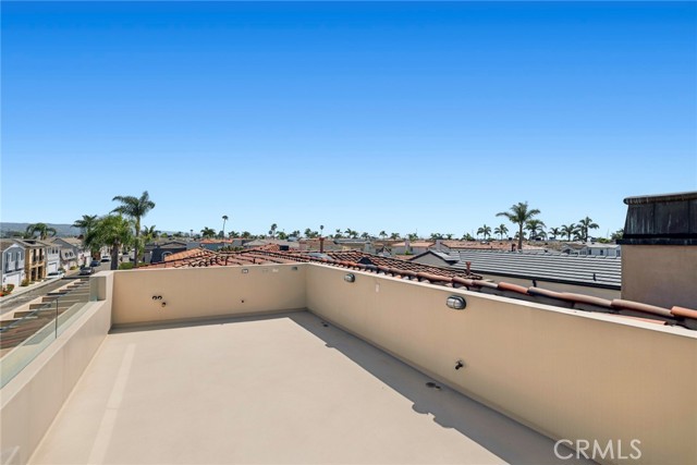 Detail Gallery Image 45 of 48 For 521 via Lido Nord, Newport Beach,  CA 92663 - 5 Beds | 4/2 Baths