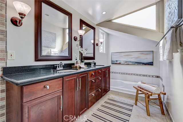 Detail Gallery Image 56 of 75 For 104 Saint Joseph Ave, Long Beach,  CA 90803 - 5 Beds | 3 Baths