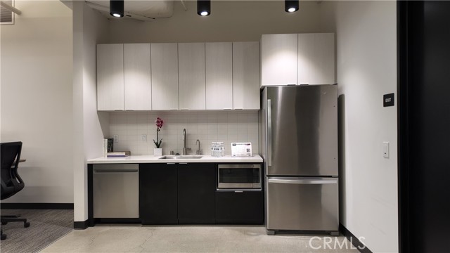  Commercial for Sale in Costa Mesa, California
