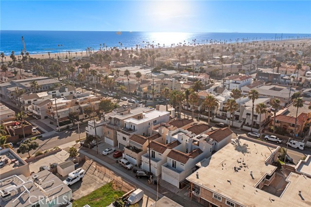 310 18th Street, Huntington Beach CA: https://media.crmls.org/medias/7ac2d984-b236-484b-acc8-194b94fbed54.jpg