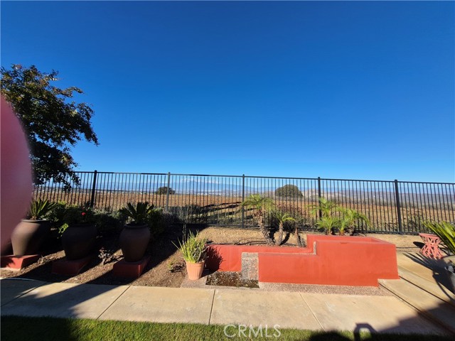 Detail Gallery Image 7 of 10 For 7650 Summer Day, Corona,  CA 92883 - 4 Beds | 2/1 Baths