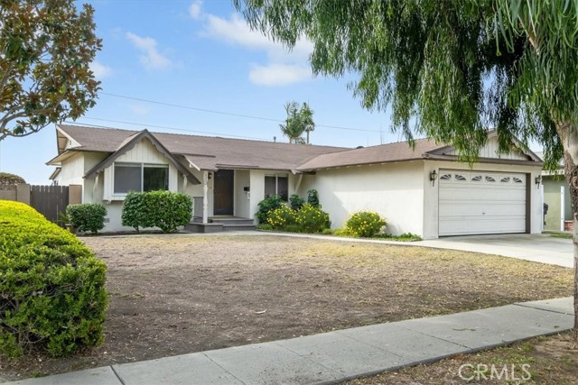 5332 Hendricksen Dr, Huntington Beach, CA 92649