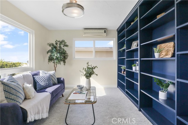 library/5th bedroom with views