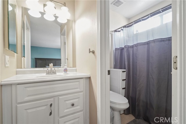 Detail Gallery Image 17 of 28 For 1509 Stanley Ave #304,  Long Beach,  CA 90804 - 3 Beds | 2 Baths