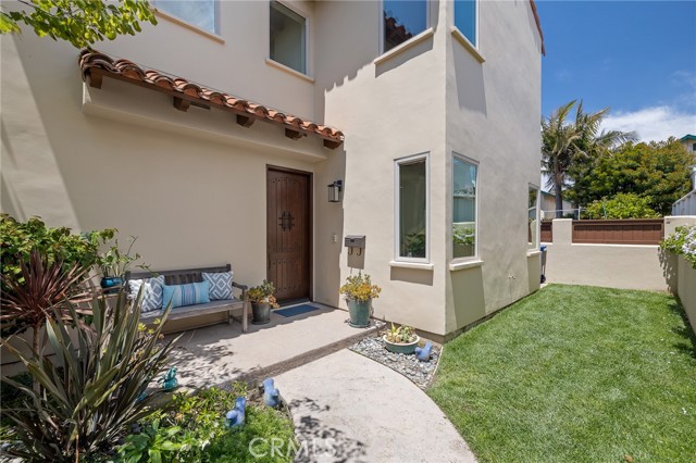 1005 Garnet Street, Redondo Beach, California 90277, 3 Bedrooms Bedrooms, ,3 BathroomsBathrooms,Residential,Sold,Garnet Street,SB23076683