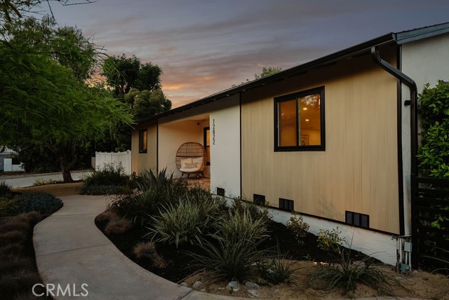 Detail Gallery Image 3 of 74 For 12822 Fairhaven, Santa Ana,  CA 92705 - 6 Beds | 4/1 Baths