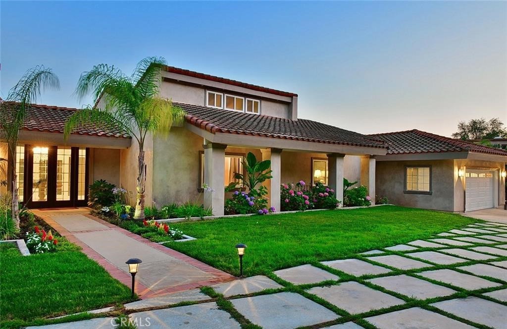 940 N Silent Ranch Drive