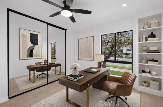 Detail Gallery Image 14 of 33 For 5009 Woodman Ave #113,  Sherman Oaks,  CA 91423 - 3 Beds | 2 Baths