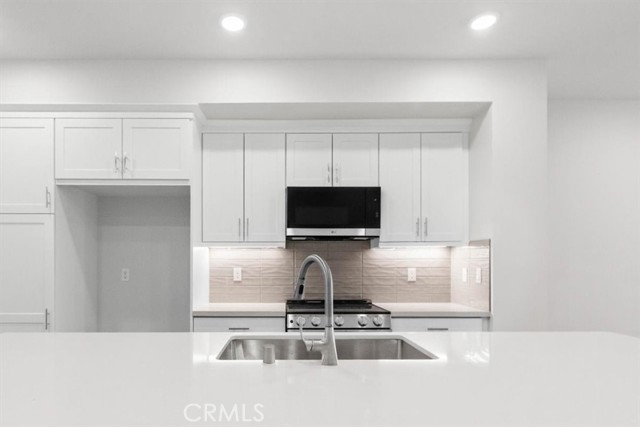 Detail Gallery Image 11 of 11 For 4005 Valley Oak Ln #D,  El Monte,  CA 91733 - 4 Beds | 4 Baths