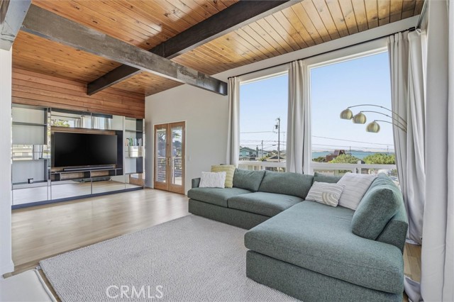 Detail Gallery Image 3 of 46 For 1140 12th Street, Los Osos,  CA 93402 - 3 Beds | 3 Baths