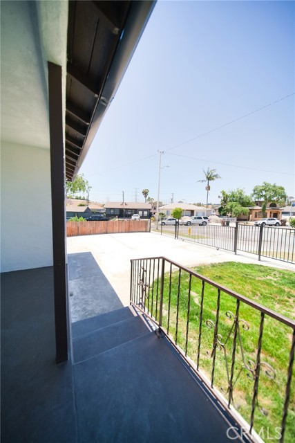 1336 W 118th Street, Los Angeles CA: https://media.crmls.org/medias/7ac71f99-aa5f-4b84-a28e-3b4477cd5db8.jpg