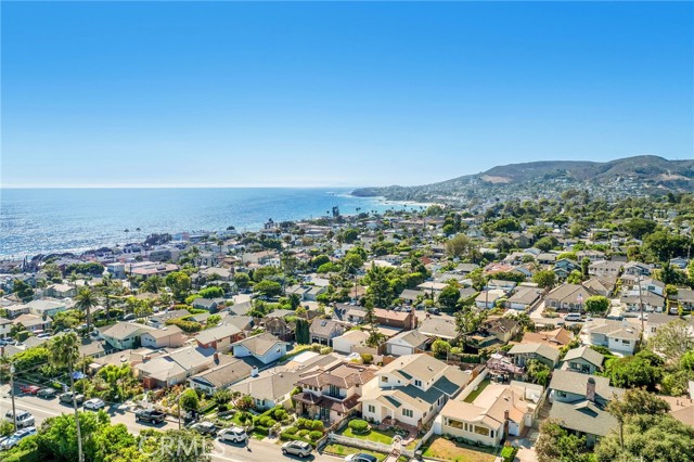 480 Cress Street, Laguna Beach CA: https://media.crmls.org/medias/7ac74891-28f3-4efe-bc38-c1d2a6135dd3.jpg