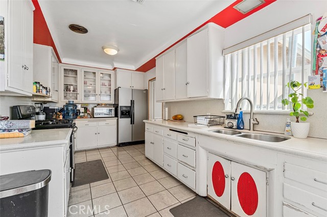Detail Gallery Image 16 of 31 For 5144 Southridge Ave, Los Angeles,  CA 90043 - 3 Beds | 2/1 Baths