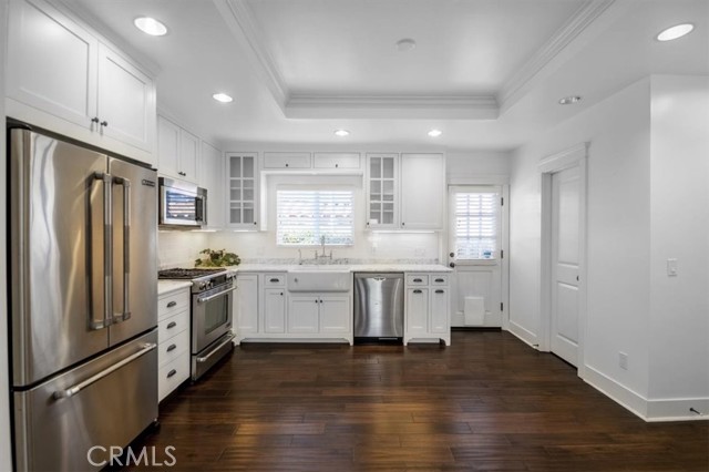 Detail Gallery Image 11 of 30 For 3619 N Poinsettia Ave, Manhattan Beach,  CA 90266 - 3 Beds | 2/1 Baths