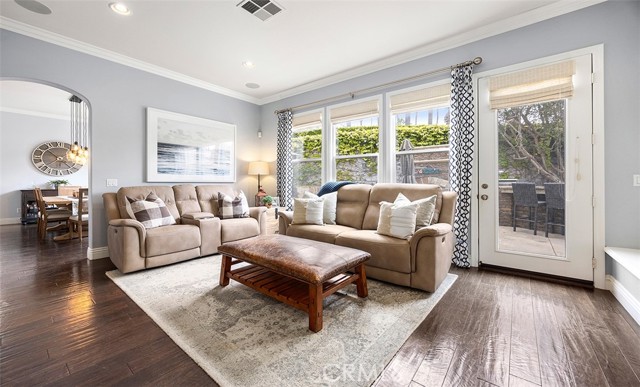 6615 Feather Drive, Huntington Beach CA: https://media.crmls.org/medias/7ac888f4-f573-43c9-a7be-af27fd4790b0.jpg